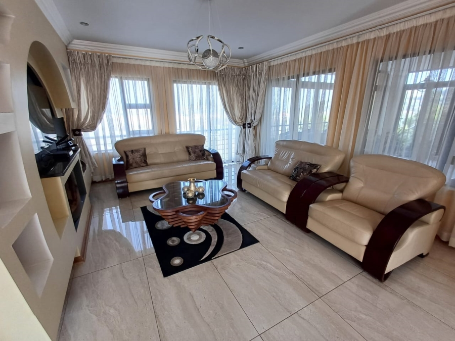 5 Bedroom Property for Sale in Xanadu Eco Park North West